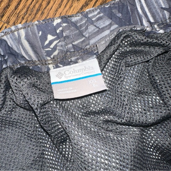 Mens XXL Columbia Swim, Hiking shorts tropical Pattern - Picture 2 of 10